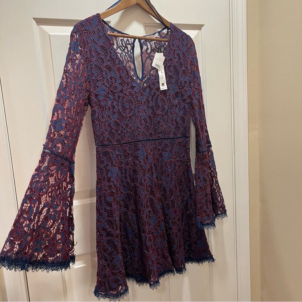 NWT Willow & Clay - long sleeve lace red and blue knee-length dress- size medium